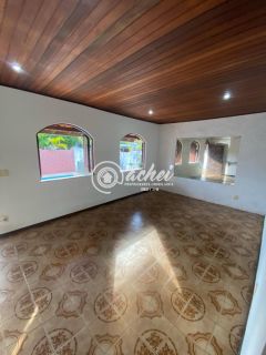 Casa 3/4 em alameda com segurança à venda no Bairro Vilas do Atlântico