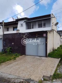 Casa Solta 3/4 à venda em ótima localização de Buraquinho