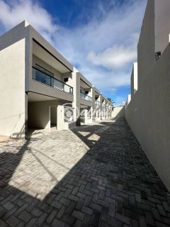 Casa de condomínio 4/4 nascente à venda em Pitangueiras