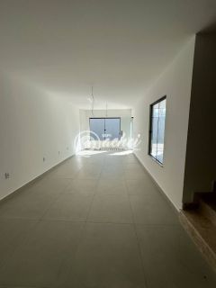 Casa de condomínio 4/4 nascente à venda em Pitangueiras