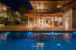 Casa de Condomínio 5/4 nascente porteira fechada à venda em Praia do Forte