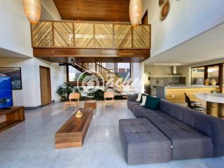 Casa de Condomínio 5/4 nascente porteira fechada à venda em Praia do Forte