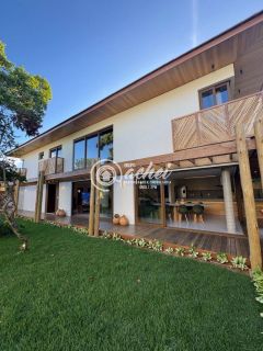 Casa de Condomínio 5/4 nascente porteira fechada à venda em Praia do Forte