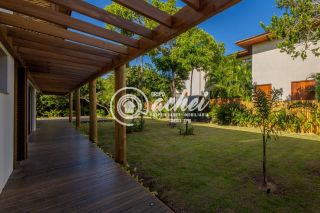 Casa de Condomínio 5/4 nascente porteira fechada à venda em Praia do Forte