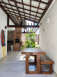 Casa de condomínio 4/4 nascente à venda em Buraquinho