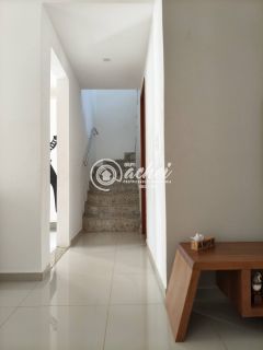 Casa de condomínio 4/4 nascente à venda em Buraquinho