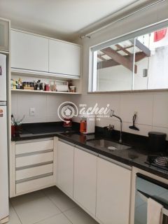 Casa de condomínio 4/4 nascente à venda em Buraquinho