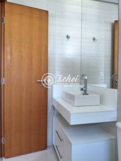 Casa de condomínio 4/4 nascente à venda em Buraquinho