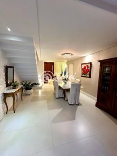 Casa moderna nascente 4/4 com energia solar à venda no Alphaville Litoral Norte 1