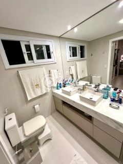 Casa moderna nascente 4/4 com energia solar à venda no Alphaville Litoral Norte 1