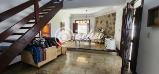 Casa Duplex 5/4 à venda em Vilas do Atlântico