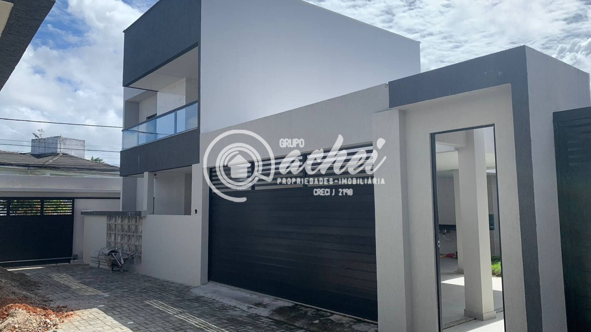 Casa de Condomínio 4/4 nascente à venda em Buraquinho