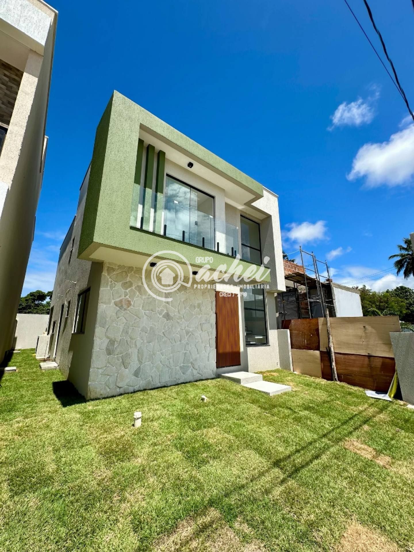 Casa 4/4 à venda no Condomínio Vila Florença