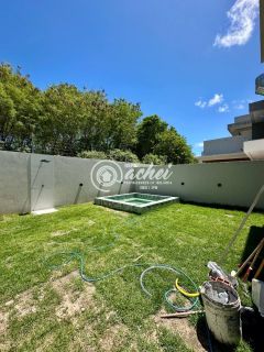 Casa 4/4 no Condomínio Vila Florença à venda