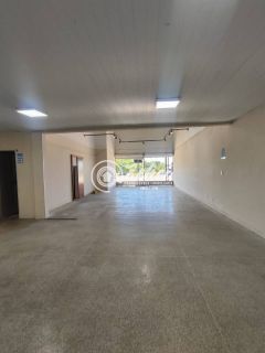 Loja na esdrada do côco, Abrantes.