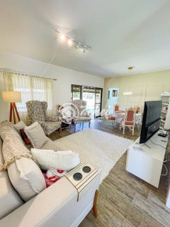 Casa de Condomínio 4/4 com planejados à venda em Estrada do Coco