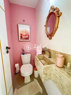 Casa de Condomínio 4/4 com planejados à venda em Estrada do Coco