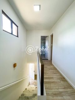 Casa de Condomínio 4/4 com planejados à venda em Estrada do Coco