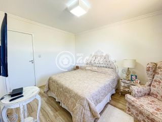 Casa de Condomínio 4/4 com planejados à venda em Estrada do Coco