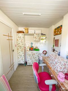 Casa de Condomínio 4/4 com planejados à venda em Estrada do Coco