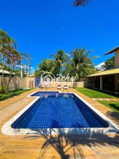 Casa de Condomínio 4/4 com planejados à venda em Estrada do Coco