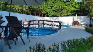 Casa de Condomínio 4/4 nascente à venda em Buraquinho