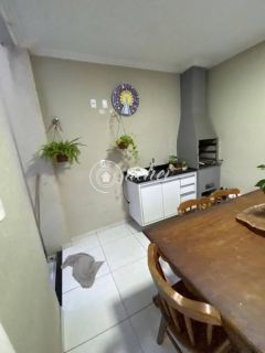 Casa de Condomínio 03 suítes à venda em Pitangueiras