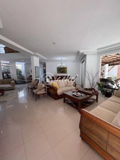 Casa 4/4 à venda no Condomínio Vilas do Bosque