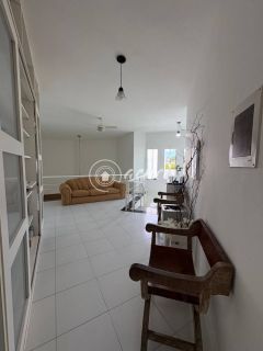 Casa 4/4 à venda no Condomínio Vilas do Bosque