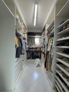 Casa 4/4 à venda no Condomínio Vilas do Bosque