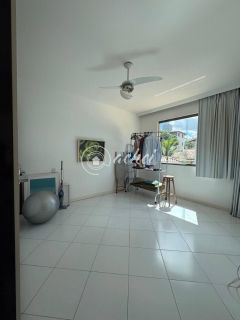 Casa 4/4 à venda no Condomínio Vilas do Bosque