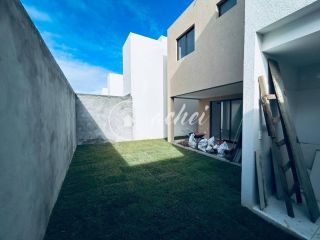 Casa de Condomínio 3 suítes para alugar em Buraquinho