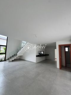 Casa de Condomínio Alto Padrão 4/4 à venda na Av. Priscila Dutra