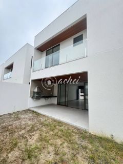 Casa de Condomínio Alto Padrão 4/4 à venda na Av. Priscila Dutra