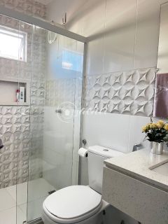 Casa de Condomínio 4/4 nascente à venda na Av. Luiz Tarquínio