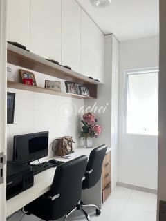 Casa de Condomínio 4/4 nascente à venda na Av. Luiz Tarquínio