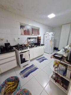 Casa 4/4 nascente à venda no Condomínio Portão do Sol - Buraquinho