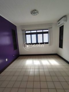 Casa em Alameda 4/4 em Vilas do Atlântico