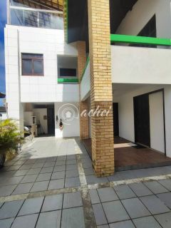 Casa em Alameda 4/4 em Vilas do Atlântico