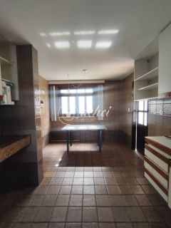 Casa em Alameda 4/4 em Vilas do Atlântico