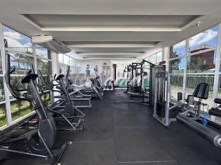 Apartamento 2/4 DECORADO em Buraquinho com vista mar