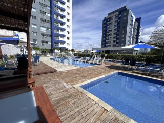 Apartamento 2/4 DECORADO em Buraquinho com vista mar