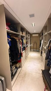 Luxuosa casa com 4 suítes em Alphaville II