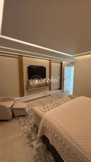 Luxuosa casa com 4 suítes em Alphaville II