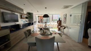 Luxuosa casa com 4 suítes em Alphaville II