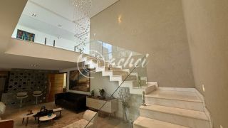 Luxuosa casa com 4 suítes em Alphaville II