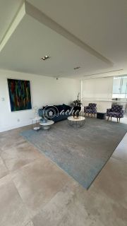 Luxuosa casa com 4 suítes em Alphaville II