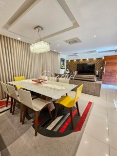 Casa 3 suítes perto da praia