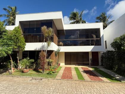 Casa 3 suítes perto da praia