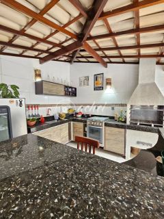 Casa duplex à venda em Buraquinho